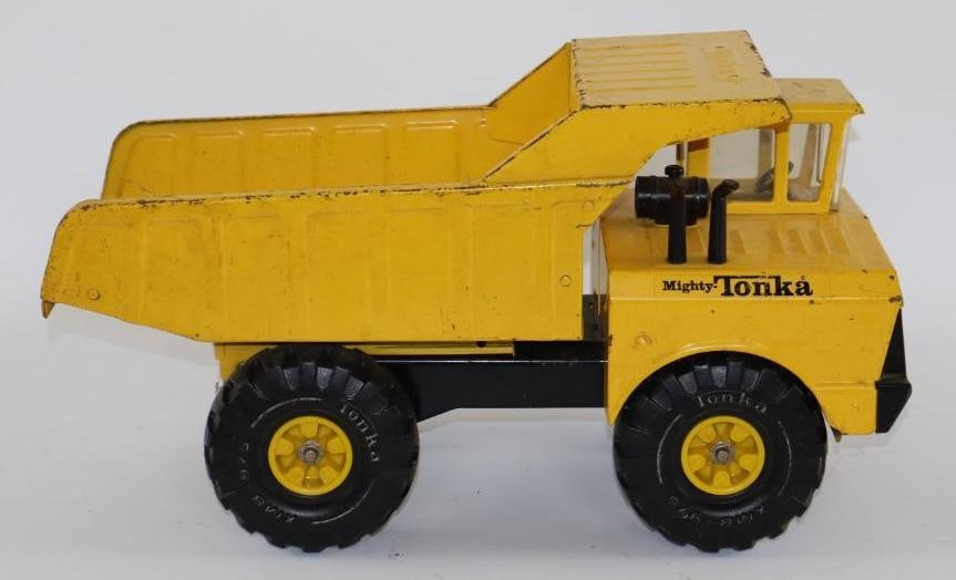 1980's Mighty Tonka Pressed Steel Construction Dump Truck (1 of 4)
