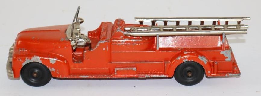 1940's-1950's Hubley Kiddie Toy Ladder Truck: missing main ladder, 9.5"