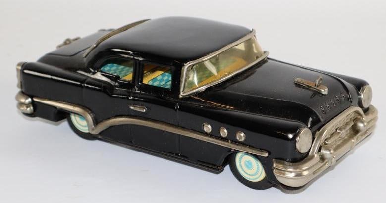 1940's-1950's Buick Black Sedan Friction Tin Toy Car from Japan (1 of 3)