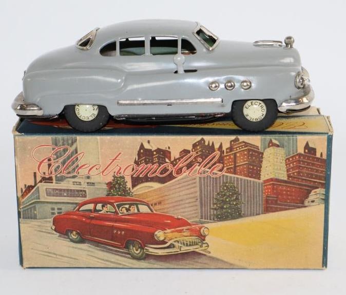 1950's Electromobile Battery Operated Tin Toy Car w/ Box: 8.5"