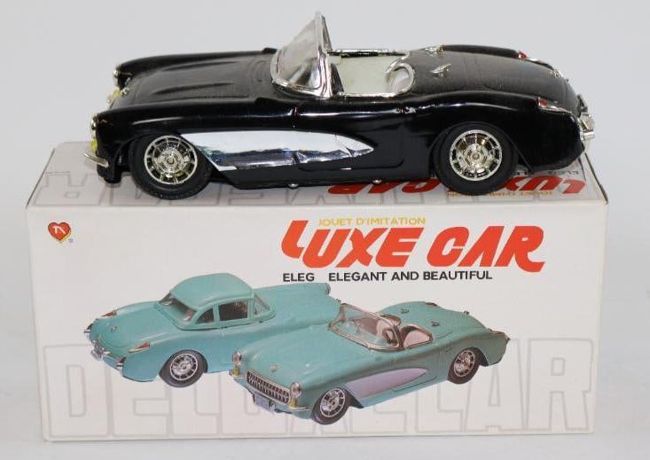 1960's Elegant and Beautiful Convertible Corvette Friction Tin Toy Car w/ Box: 11"