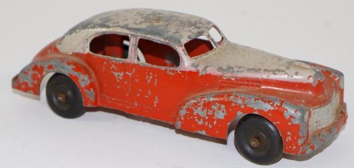 1930's Hubley 4 Door Sedan Die Cast Toy Car (1 of 3)