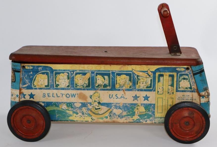 1950's Belltown Ride On School Bus (1 of 3)
