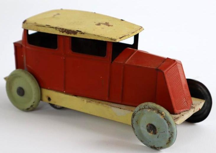 1920's Roadster Wind Up Tin Toy Car (1 of 3)