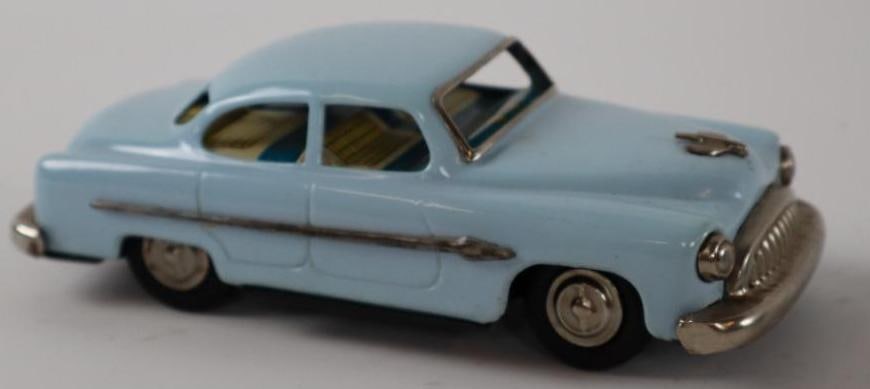 1950's-1960's Bandai Pontiac Sedan Friction Toy Tin Car From Japan (1 of 3)