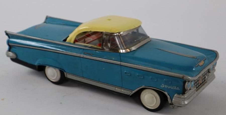 1950's -1960's Buick Invicta Coupe w/ Hideaway Convertible Top Friction Toy Tin Car From Japan: 9"