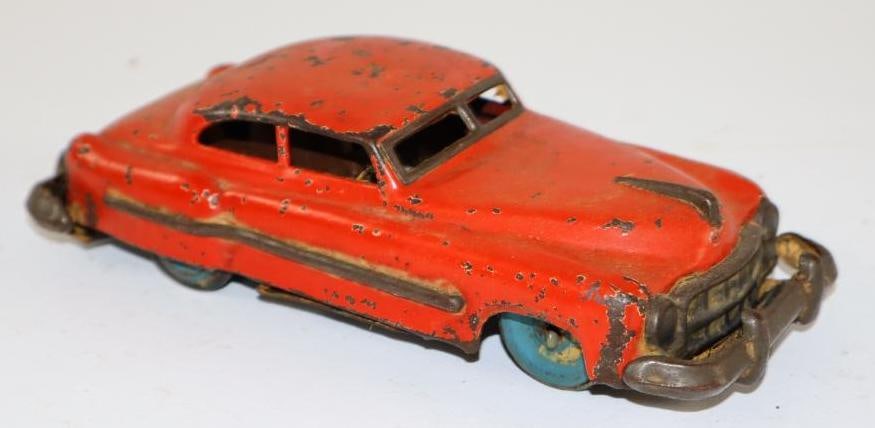 1950's -1960's  Red Coupe Friction Tin Toy Car From Japan (1 of 3)