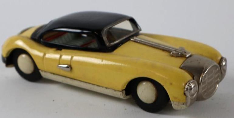 1950's -1960's Irco Cunningham Sports Car Friction Tin Toy Car From Japan: 7.50"