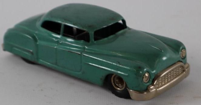 1950's -1960's Kellerman Green Sedan Friction Tin Toy Car From Western Germany (1 of 3)