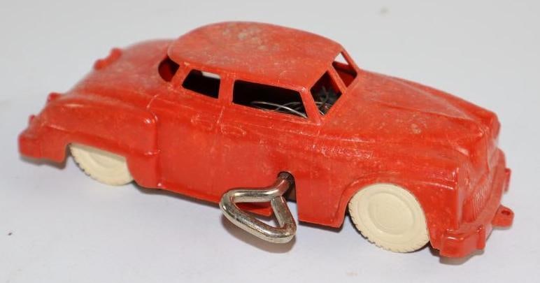 1940's Sedan Wind Up Toy Car: made of plastic, 5"