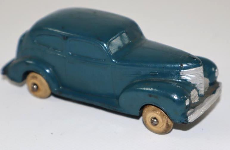 1939 Auburn Rubber Co Plymouth Sedan Toy Car: 4.75"