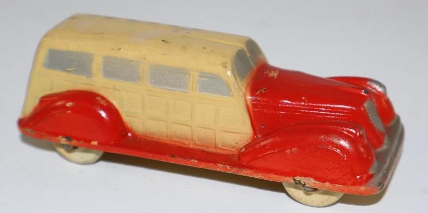 1940's The Sun Rubber Co Woody Toy Car (1 of 3)
