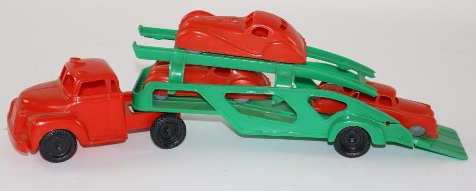 1950's Plastic Car Carrier w/ 3 Cars by Marx: 12"