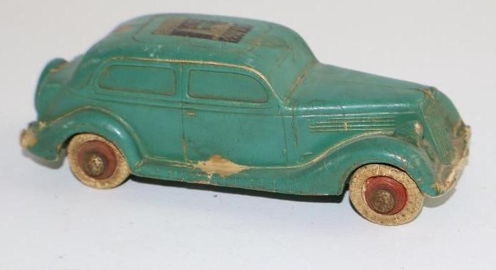 1930's America's Expedition Firestone Ford Rubber Toy Car (1 of 3)