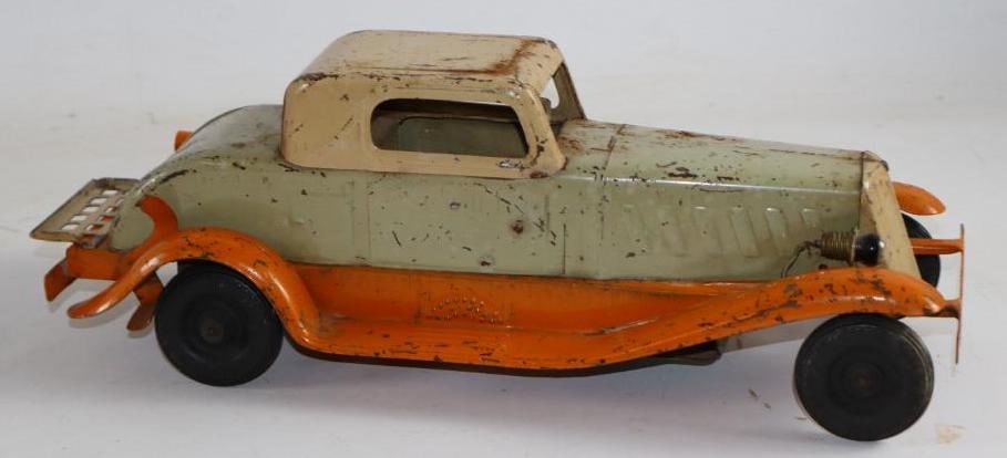 1930's Windup Pressed Steel 2 Door Coupe (1 of 3)