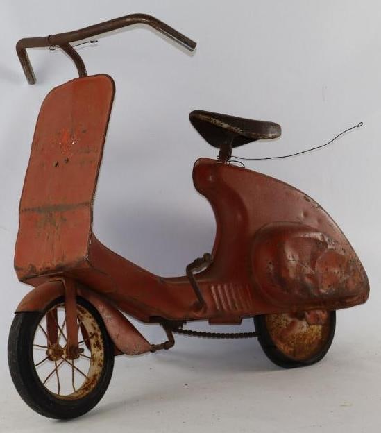 1950's Vespa Motor Cycle Toy Scooter Bike (1 of 2)