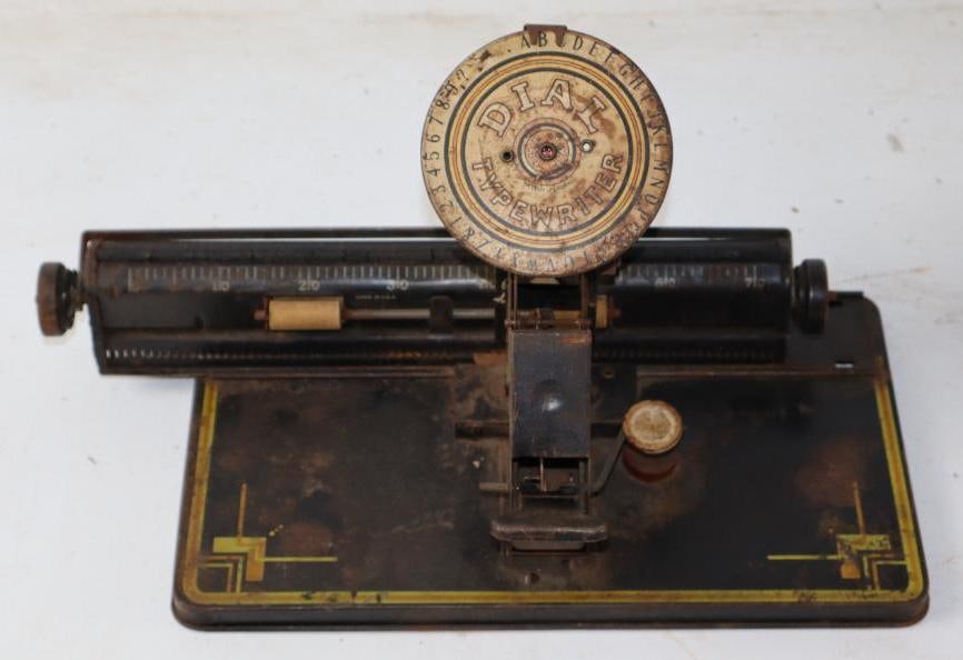 Marx  Tin Litho Dial Typewriter (1 of 4)