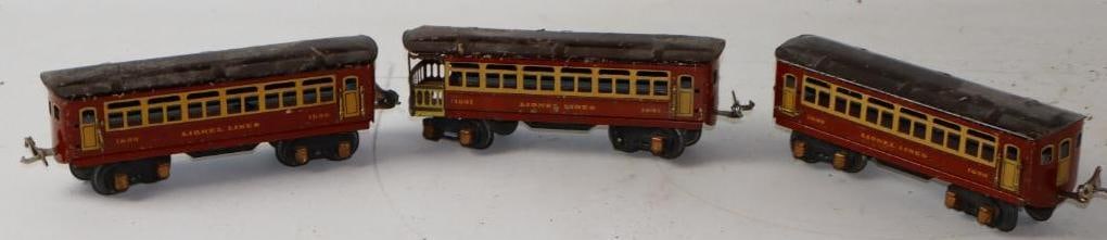 Group of 3 Lionel Lines Tin Litho Passenger Train Cars: 9" longest