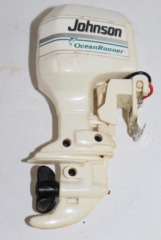 Johnson 225 Ocean Runner Toy Boat Outboard Motor (1 of 2)