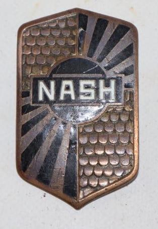 1928-1931 Nash Radiator Emblem Badge (1 of 2)