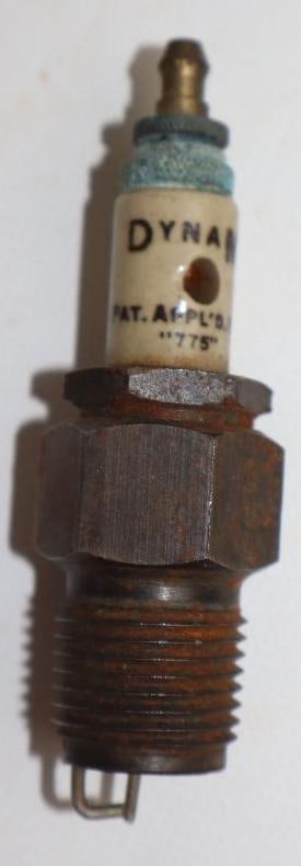 Early Dynam Spark Plug (1 of 2)