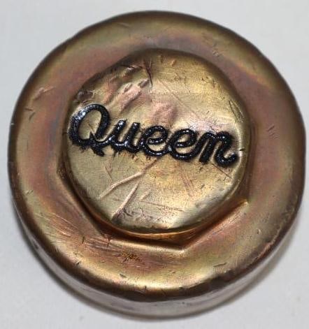 Brass Queen Threaded Automobile Hub Cap (1 of 2)