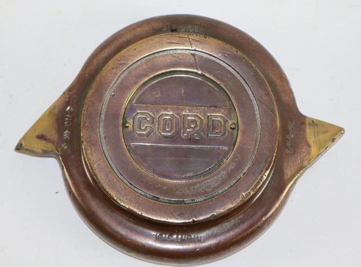 Brass Duesenberg Cord Threaded Automobile Hub Cap (1 of 2)