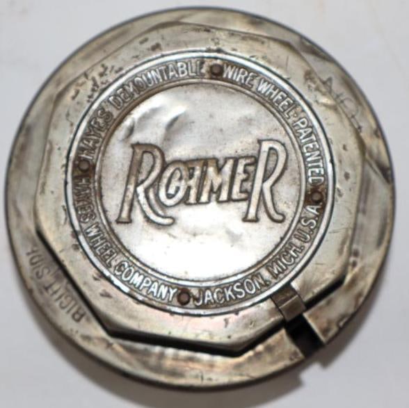 Roamer Hayes Demountable Wire Wheel Threaded Automobile Hub Cap (1 of 2)