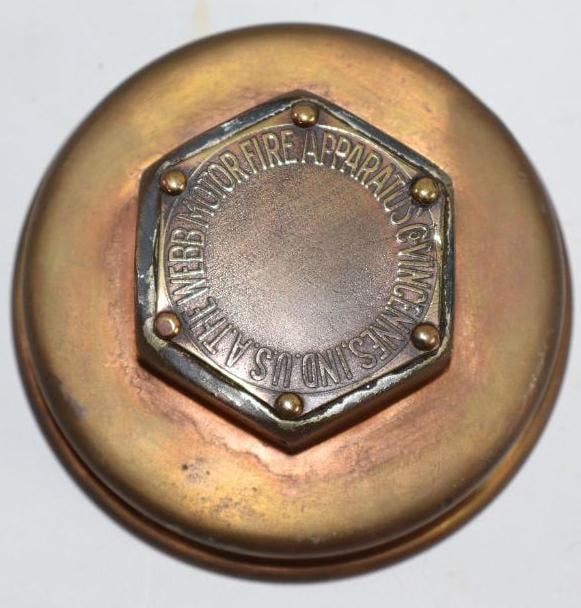 Brass The Webb Motor Fire Apparatus Co. Threaded Automobile Hub Cap (1 of 2)