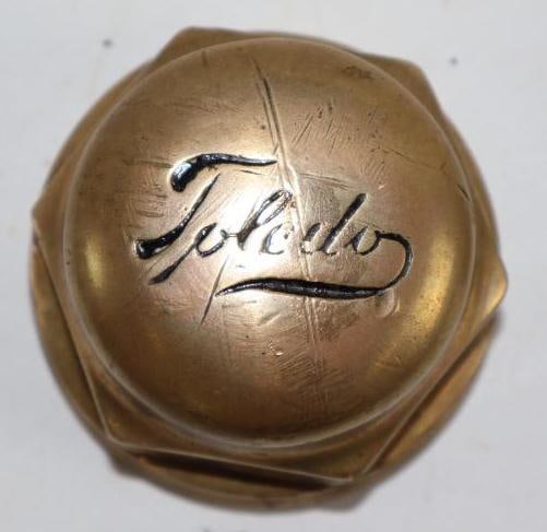 Brass Toledo Steam Car Threaded Automobile Hub Cap (1 of 2)