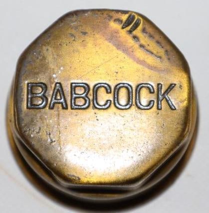 Brass Babcock Threaded Automobile Hub Cap (1 of 2)