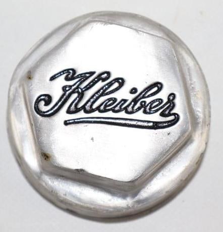 Kleiber Threaded Automobile Hub Cap (1 of 2)