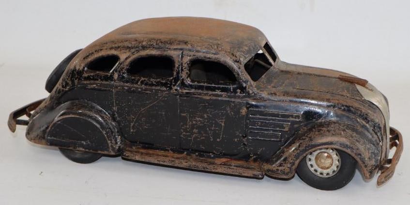1930's Chrysler Airflow Pressed Steel Toy Car (1 of 3)
