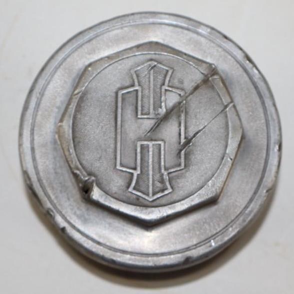 Hupp Hupmobile Motor Car Threaded Automobile Hub Cap (1 of 2)