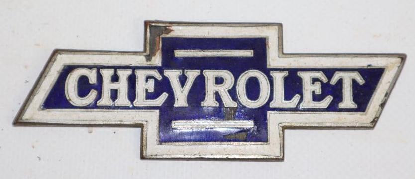 1915-1928 Chevrolet Radiator Emblem Badge (1 of 2)