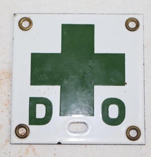 DO Doctor of Osteopathic Porcelain License Plate Topper: 3.5" x 3.5"