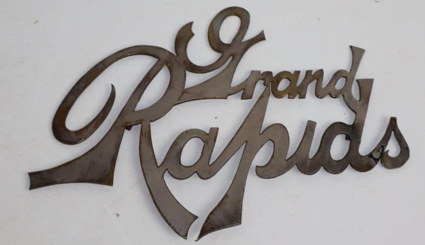 Grand Rapids Automobile Radiator Emblem Script (1 of 2)