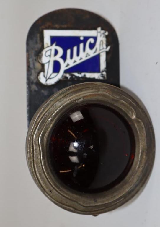 1920's Buick Motor Car Co Accessory Taillight with Emblem (1 of 2)