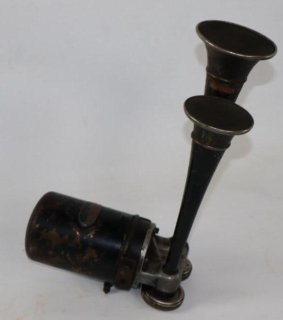 Sparton 2-Tone Accessory Musical Chime Automobile Horn 6-Volt (1 of 4)