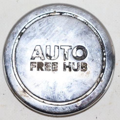 Auto Free Hub Threaded Automobile Hub Cap: 3.25" diameter