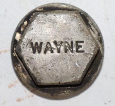 Climber Motor Car Co Automobile Threaded Hub Cap (1 of 2)