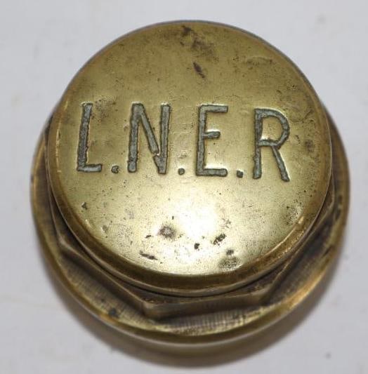 Brass LNER Threaded Automobile Hub Cap: 2.75" diameter