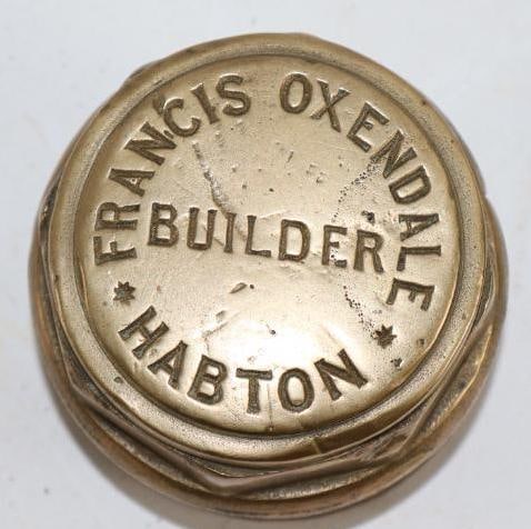 Brass Frances Oxendale Carriage Builder HabtonThreaded Automobile Hub Cap (1 of 2)