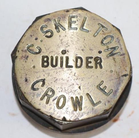 Brass C. Skelton Carriage Builder Crowle Threaded Automobile Hub Cap (1 of 2)