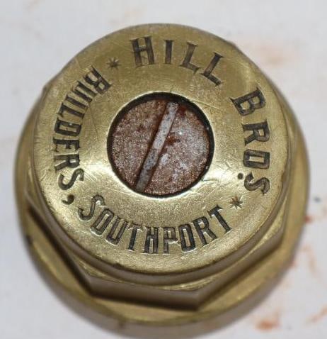 Brass Hill Bros. Carriage Builders South Port Threaded Automobile Hub Cap (1 of 2)