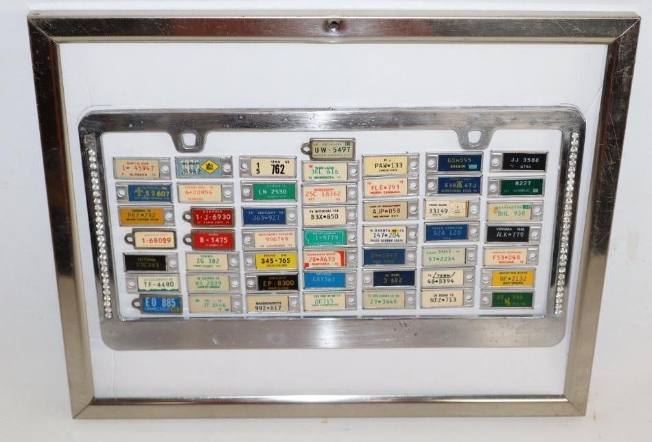 Group of 50 States Miniature License Plate Key Chains (1 of 4)