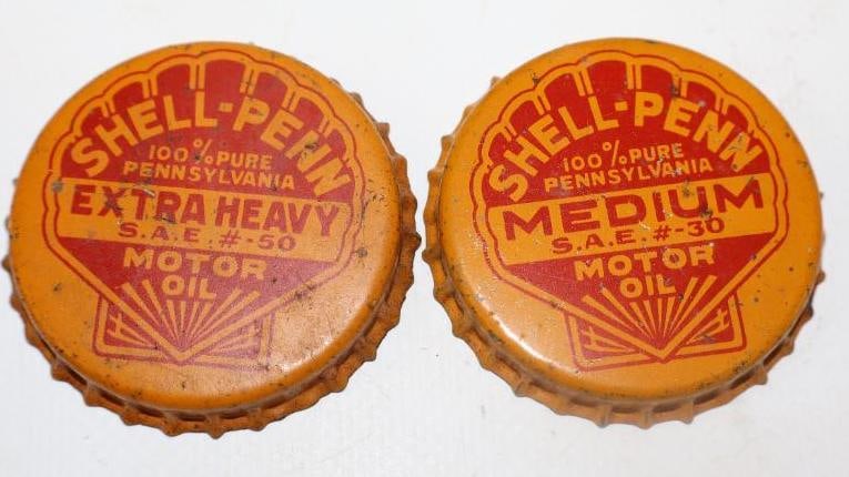 Group of 2 Shell -Penn 1 Qt Oil Bottle Lids (1 of 2)