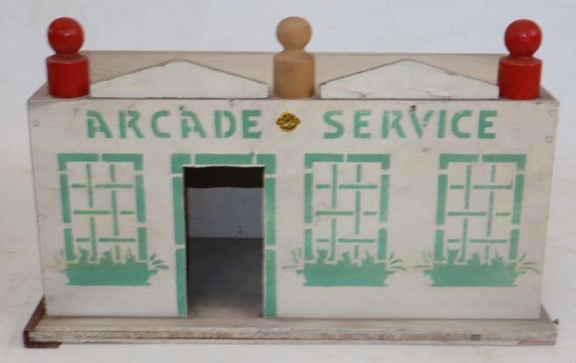 Arcade Service Wooden Toy Gas Station (1 of 3)