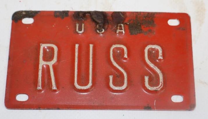 Vintage Emboss Russ Bicycle License Plate (1 of 2)