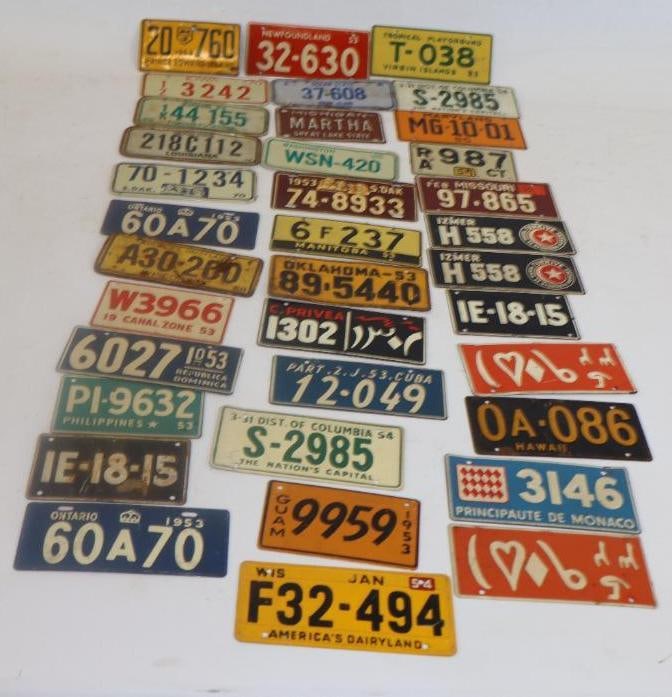 Group of 35 Wheaties Cereal Bike License Plates (1 of 5)